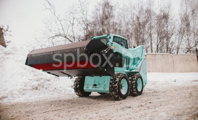 Щетка дорожная коммунальная Impulse SP1850B с бункером на Мини-погрузчик фото